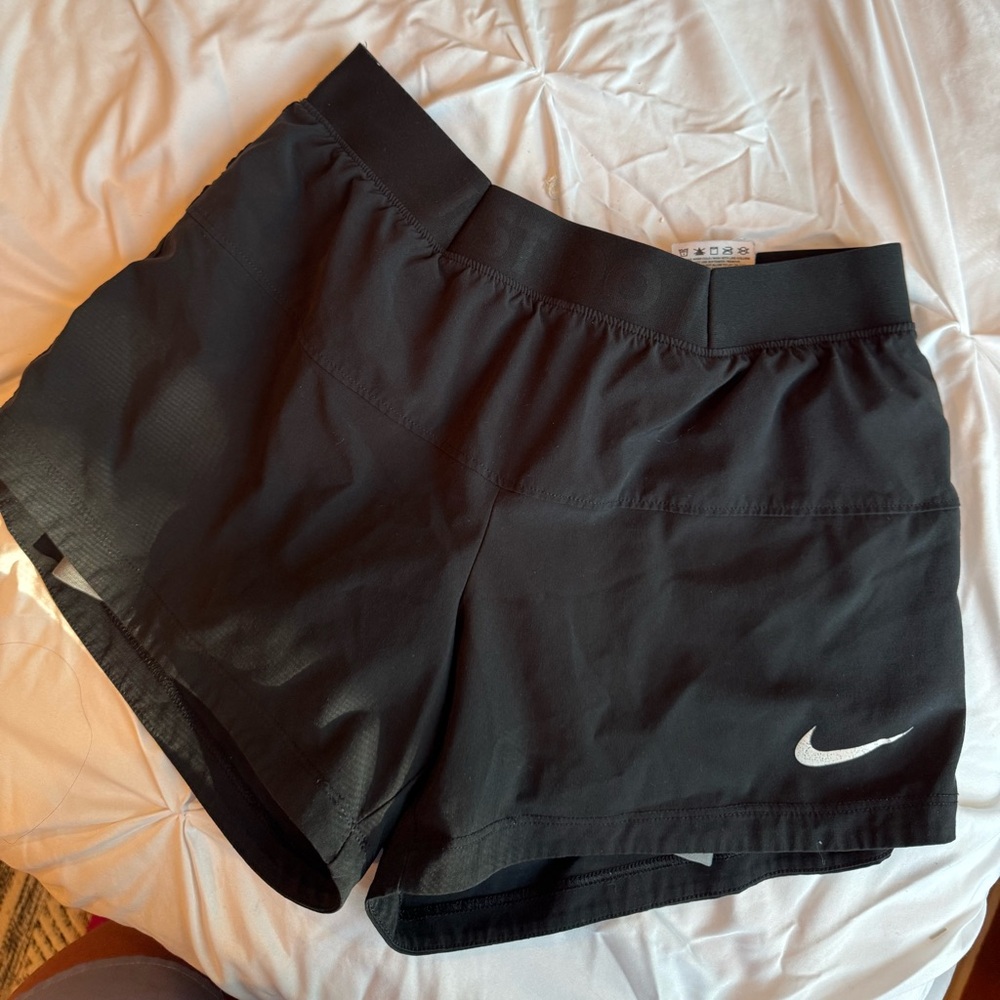 Nike Black Athletic Shorts Quick-Dry Performance